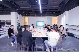 2021广东服装原创设计供应链对接会在大浪时尚小镇召开图片
