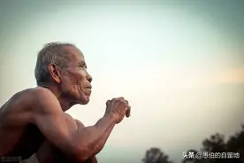 舅舅肝癌晚期，在世时日不多，为入祖坟，竟要我老公为他“摔盆”图片