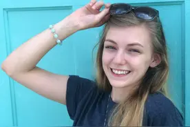 恩爱情侣开房车环游美国，结果两个月后，只有一个人回家…图片