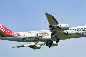 空中皇后：波音747图片