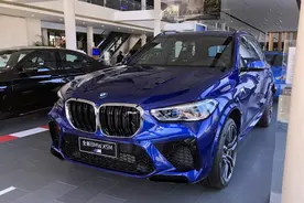 新款宝马X5M亮相，加速仅5秒，3.0T配8AT，比Q7大气图片