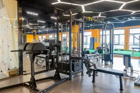 莆田新晋潮人健身馆，270°落地窗+恒温泳池，这个夏天我先瘦啦图片