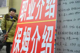 江西男子被骗黑工厂致残，流浪街头25年，养兄弟“我不会丢下他”图片