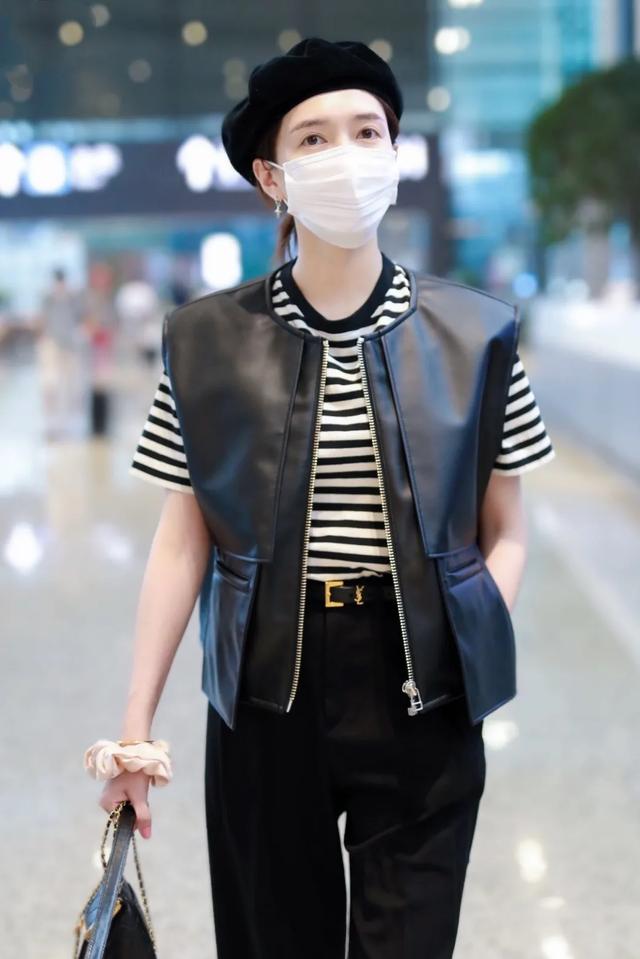 女明星秋季撞衫的第一件单品，我再也不说它鸡肋了