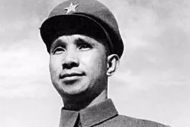 1970年，粟裕探访诺曼底登陆遗址，连提三个问题，竟问懵法国导游图片