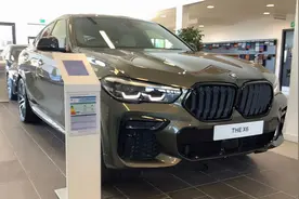 2022款X6实车曝光！动感造型比肩卡宴，预售76万，增加4.4T引擎图片