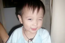 袁咏仪为儿子庆15岁生日，魔童儿时萌照曝光，wink表情萌化图片