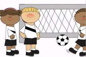 英语原版阅读：Playing Soccer图片