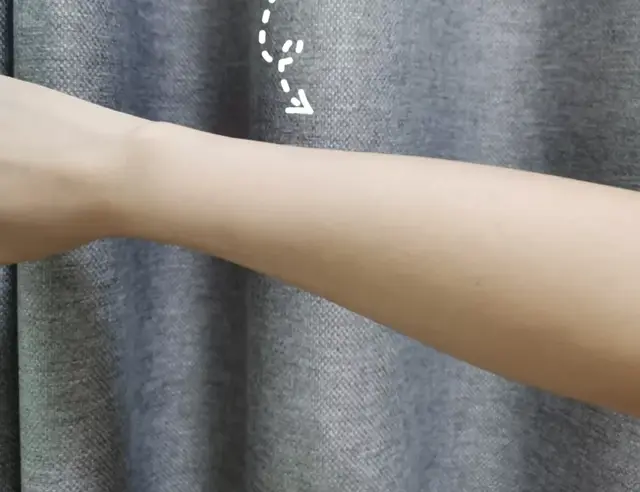 身体乳女补水清爽