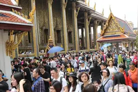 上万人高呼：禁止华人入境！今收入下滑，却希望中国游客故地重游图片