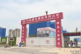 陕西乡亲大药房 渭南市第二医院开展“关爱工友 防暑降温”公益行动图片