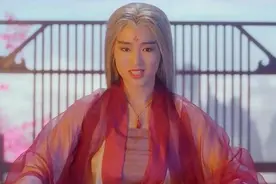 天山童姥与萧峰，谁的武功更胜一筹？慕容复的定位是关键图片