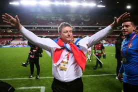 杀进世界杯！斯托带队创造奇迹，他是塞尔维亚足球的“精灵国王”图片