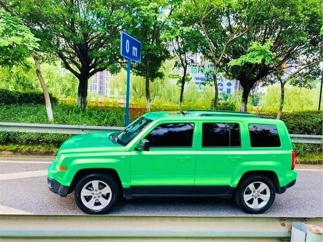 情怀SUV真的好吗？也许这辆二手自由客能给你答案