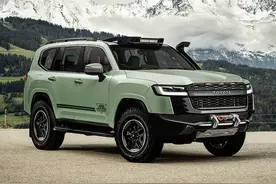 新款丰田陆巡越野版曝光，配竞技杠+绞盘，带涉水喉+车顶射灯图片