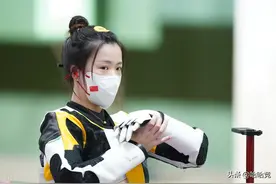 中国双姝喜忧参半！00枪神进气步枪决赛冲击首金，王璐瑶第18图片