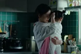 ​全职妈妈独自带娃，劝你不要太勤快，高情商的“懒妈妈”更吃香图片