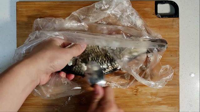 怎么剔除鱼鳞