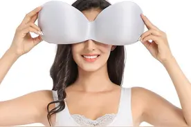 女人夏天不穿内衣有多爽？图片