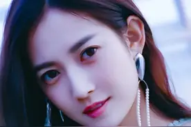 艳压群芳--万人迷陈钰琪图片