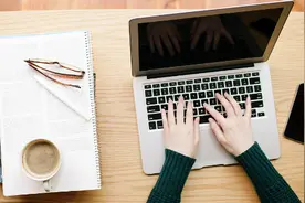 加油站收费员月薪2千，为啥人们抢着干？老员工：给2万工资也不换图片