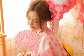 来日本旅游住酒店，少女冲你撒娇，请记住，不能理她们图片
