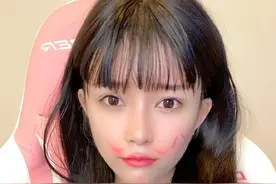 “G男女！”妮酱自曝已跟牛*哥隐婚：我的牛*她恰了图片