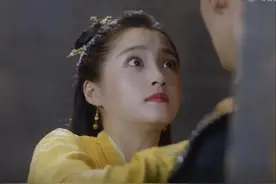 脸好肿、妆好丑，服装义乌批发有，关晓彤新剧看得人无语图片