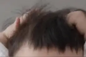 爆笑恶搞萌娃挠头系列表情包图片