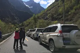 为何川藏线上，满是清一色的普拉多？老司机道破真相：纯属浪费图片