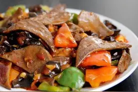 猪肝补血，教你一道鱼香肝片，没有一点儿腥味，咸香下饭图片