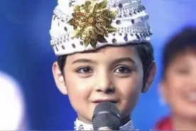 20岁阿尔法重回颜值巅峰，植发后让人认不出，网友：男版芭比图片