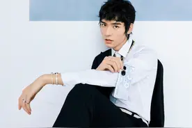 龚俊最新时尚大片，尝试新突破，新一代的美学，满满高级感图片