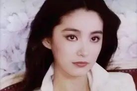 港片四大绝色“霞玉芳红”，当年颜值巅峰有多美？一个时代的回忆图片