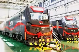 “陕煤号”电力机车来了！图片