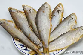 要想咸鱼翻身当然要吃咸鱼了！咸鱼怎么做才好吃？马口鱼家常做法图片