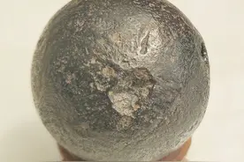 浙江嘉兴掉下来的飞行物会是啥图片