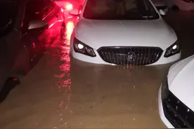 郑大三附院停水停电 孕妇家属：婴儿在停电前一小时拔呼吸机图片