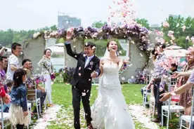 婚礼现场，前男友们戴绿帽子坐成了一桌，网友：一任更比一任强图片