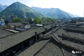烟雨凤凰镇图片