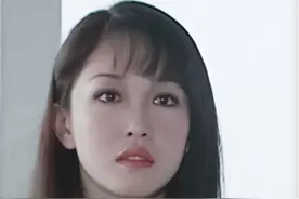 新加坡美女，演过小龙女，11年恋情被出轨，却50岁被宠成公主图片