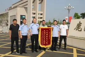 牢记重要训词 履行职责使命 | 为民服务暖人心 排忧解难保平安图片