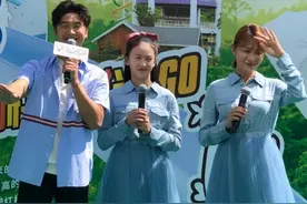 12岁森碟美貌出众！穿仙女裙变身元气少女，不化妆照样令人心动图片