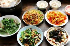 三伏天太热，午饭怎么吃？7款家常午餐分享，照着做，一周不重样图片