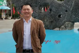 高手在民间！湾仔这位大叔曾徒手制服持刀歹徒，原来身份不一般图片