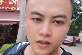 佛山武术界丢人了？业余泰拳手单刀赴会咏春大师，被多人团团围住图片