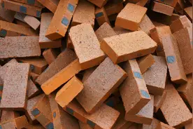 为何国家要禁止农村用红砖盖房？该用什么建房子？听听内行怎么说图片