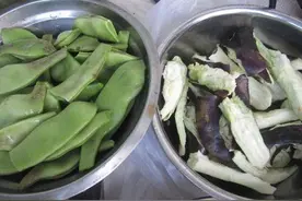 茄子和豆角是绝配，好吃又有营养，是夏季餐桌的首选菜品图片