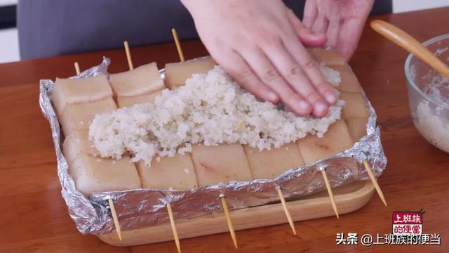 外面卖38元一斤的脆皮烤肉,教你自己在家做,学会都能开店了