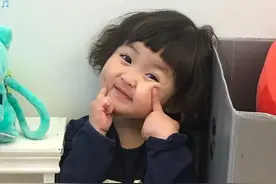 表情包：就喜欢你看不惯我，又干不掉我的样子图片